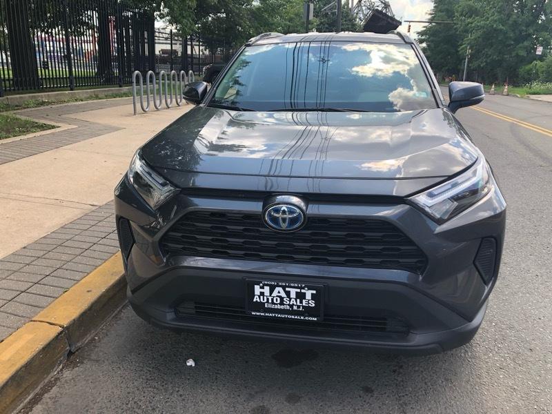 Toyota RAV4 Hybrid XLE 2024
