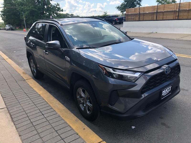 Toyota RAV4 Hybrid XLE 2024