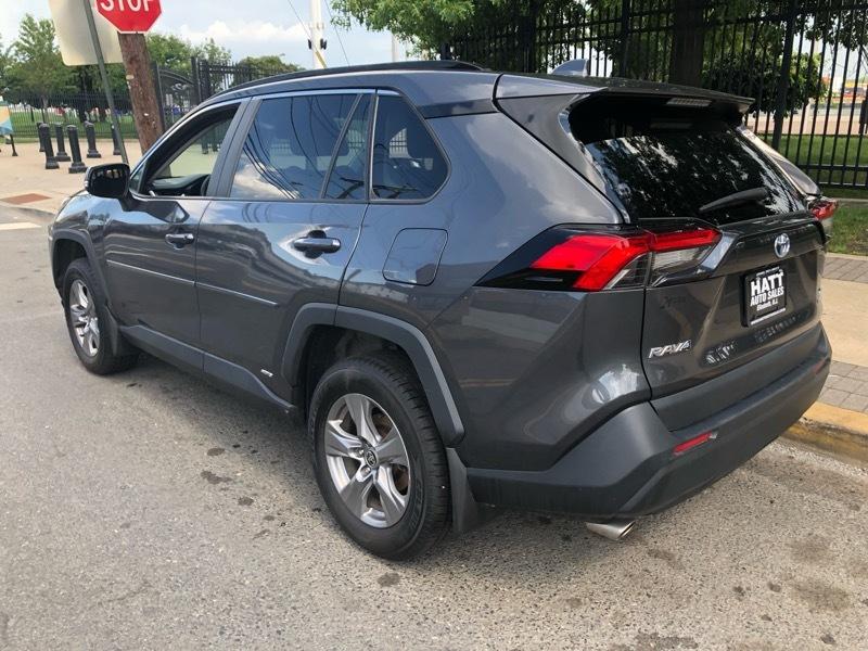 Toyota RAV4 Hybrid XLE 2024