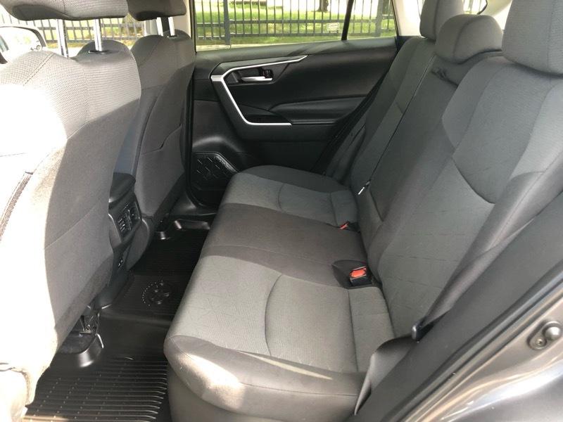 Toyota RAV4 Hybrid XLE 2024
