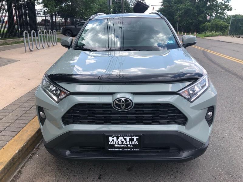 Toyota RAV4 XLE AWD 2021