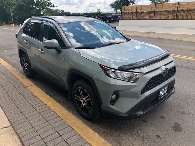 Toyota RAV4 XLE AWD 2021