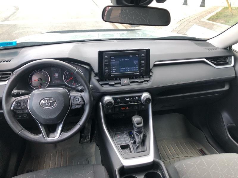 Toyota RAV4 XLE AWD 2021