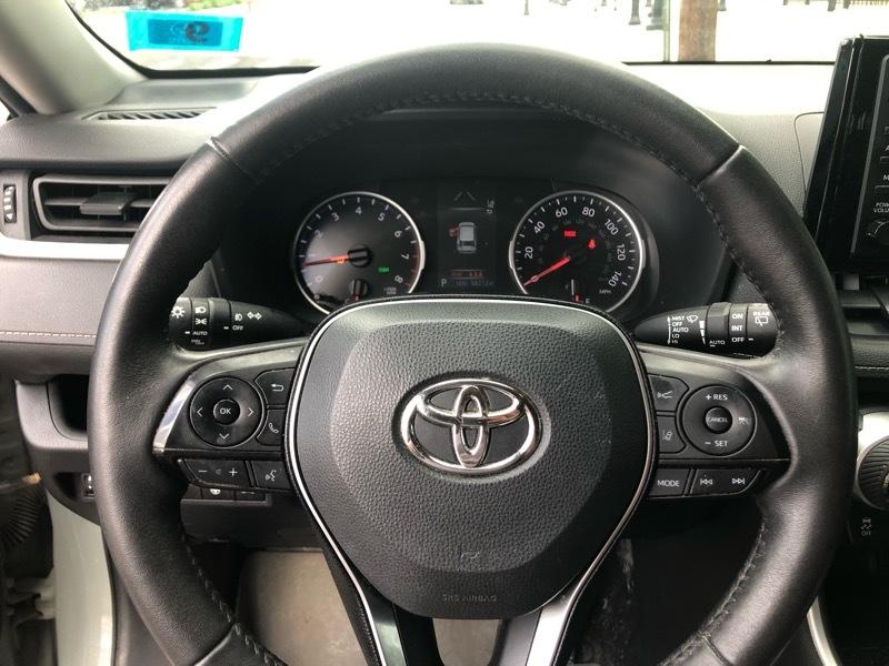 Toyota RAV4 XLE AWD 2021