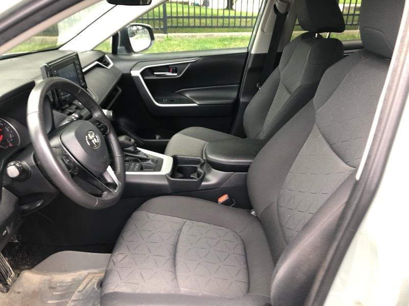 Toyota RAV4 XLE AWD 2021