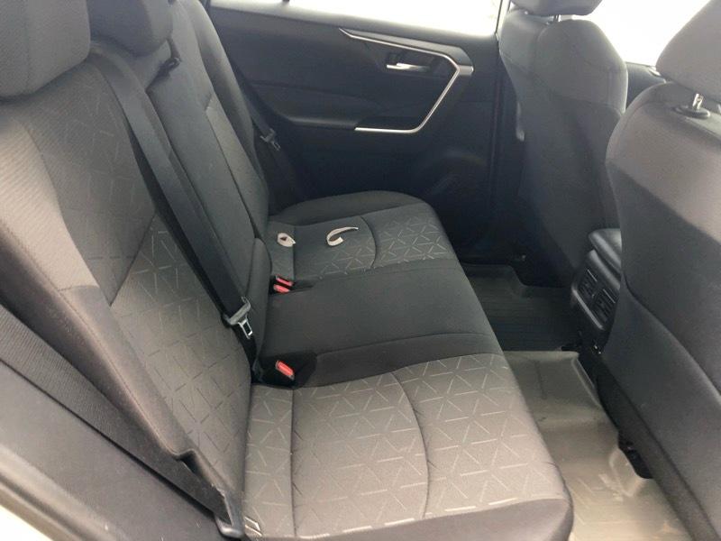 Toyota RAV4 XLE AWD 2021