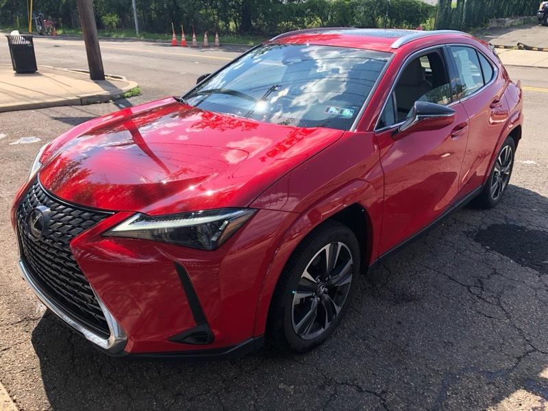 Lexus UX 300h Premium AWD 2025