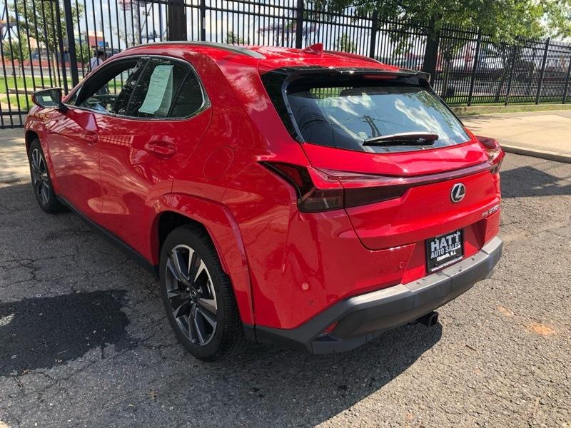 Lexus UX 300h Premium AWD 2025