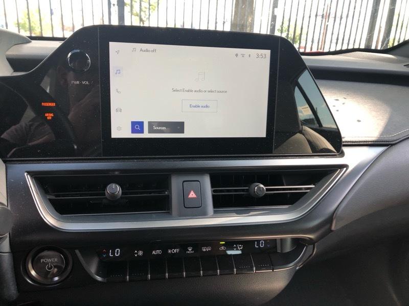 Lexus UX 300h Premium AWD 2025