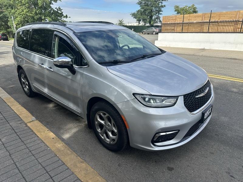 Chrysler Pacifica Limited AWD 2023