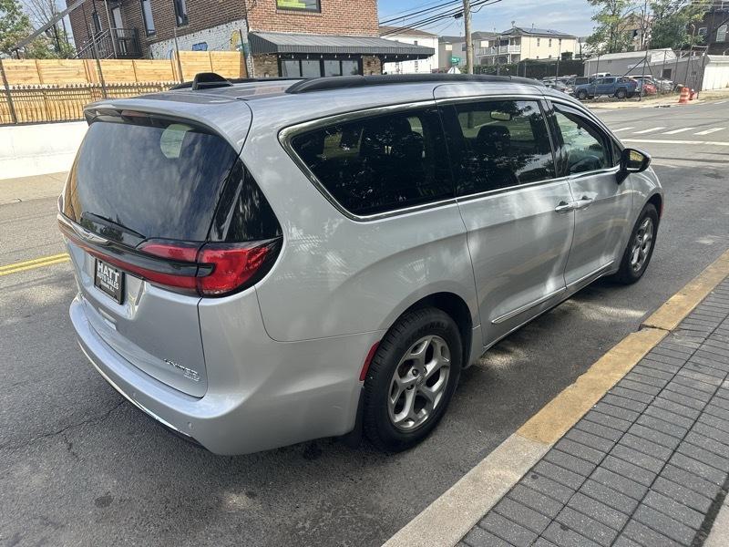 Chrysler Pacifica Limited AWD 2023
