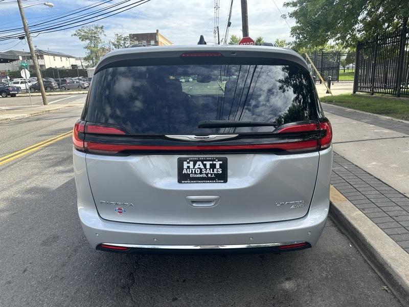 Chrysler Pacifica Limited AWD 2023