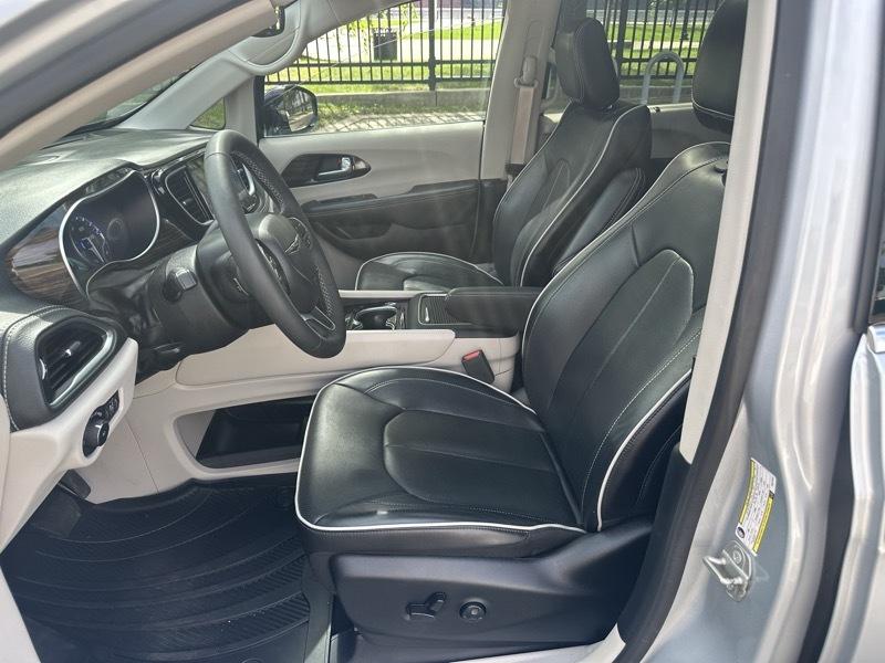 Chrysler Pacifica Limited AWD 2023