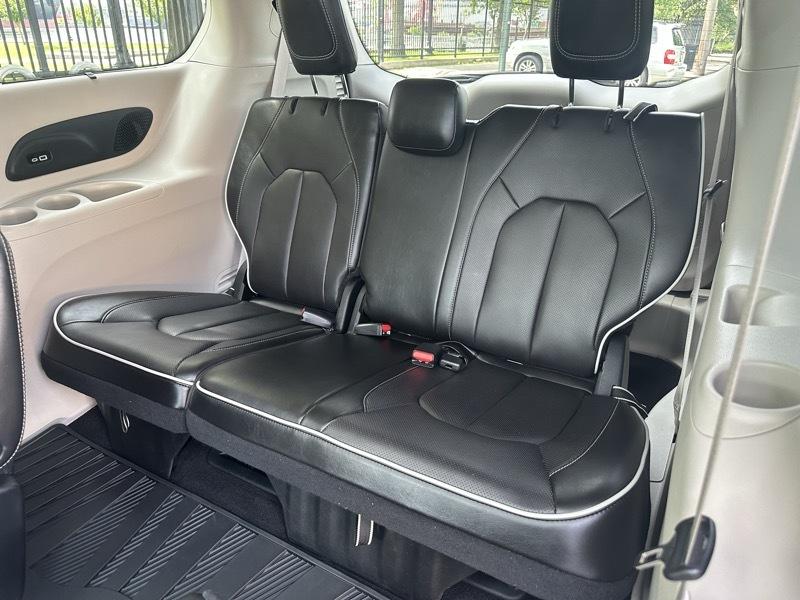 Chrysler Pacifica Limited AWD 2023