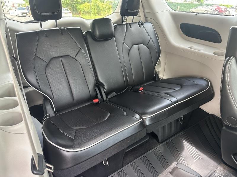 Chrysler Pacifica Limited AWD 2023