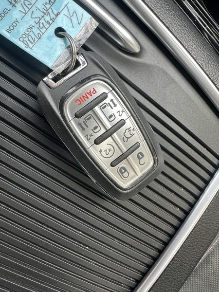 Chrysler Pacifica Limited AWD 2023