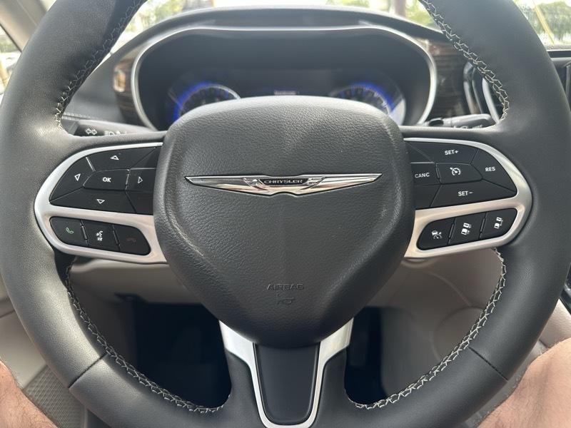 Chrysler Pacifica Limited AWD 2023