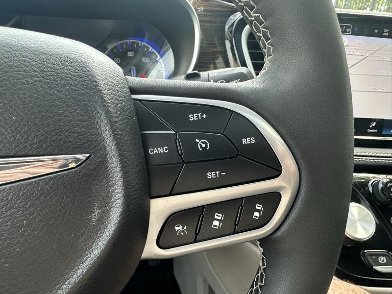 Chrysler Pacifica Limited AWD 2023