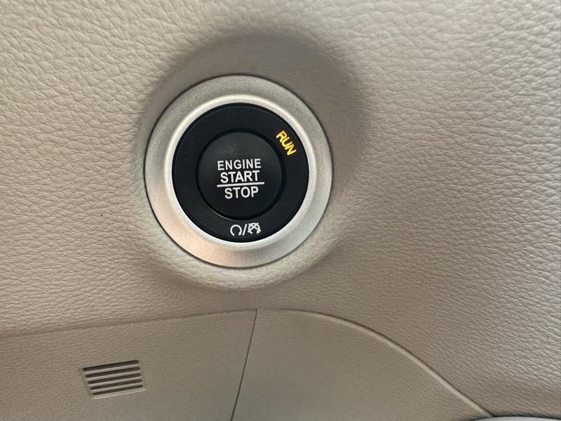 Chrysler Pacifica Limited AWD 2023
