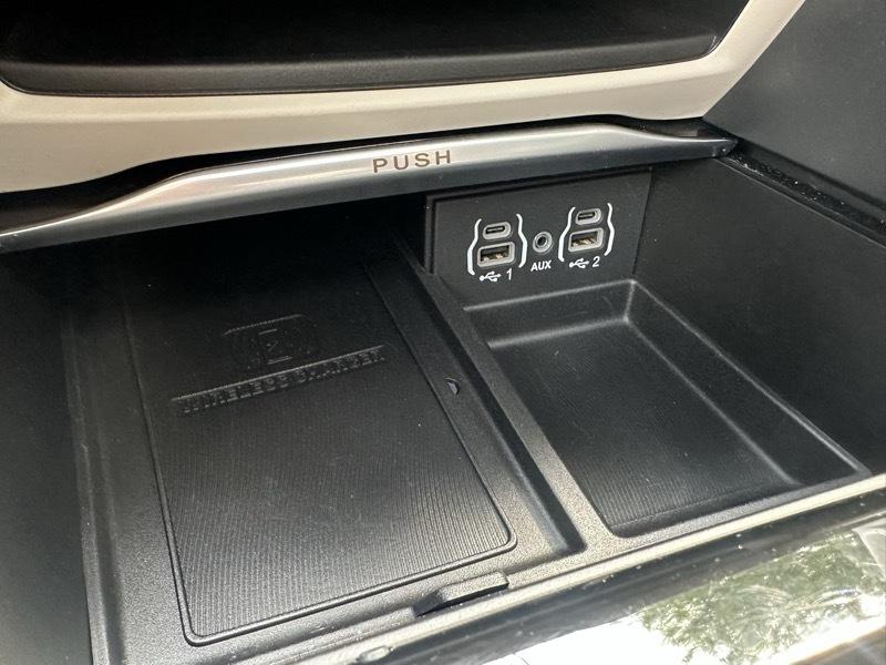 Chrysler Pacifica Limited AWD 2023