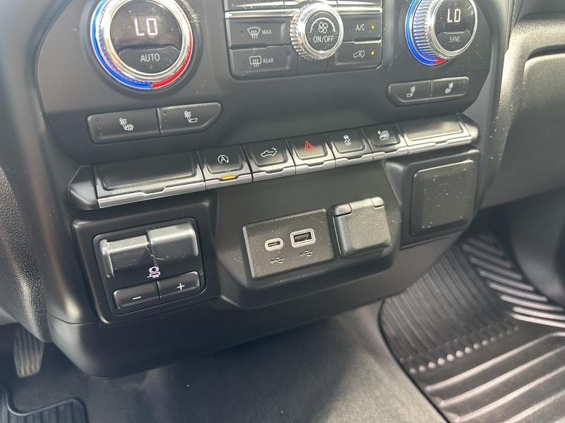 GMC Sierra 1500 Elevation Double Cab 4WD 2021