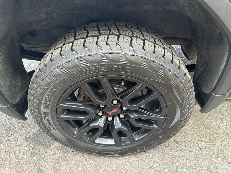 GMC Sierra 1500 Elevation Double Cab 4WD 2021