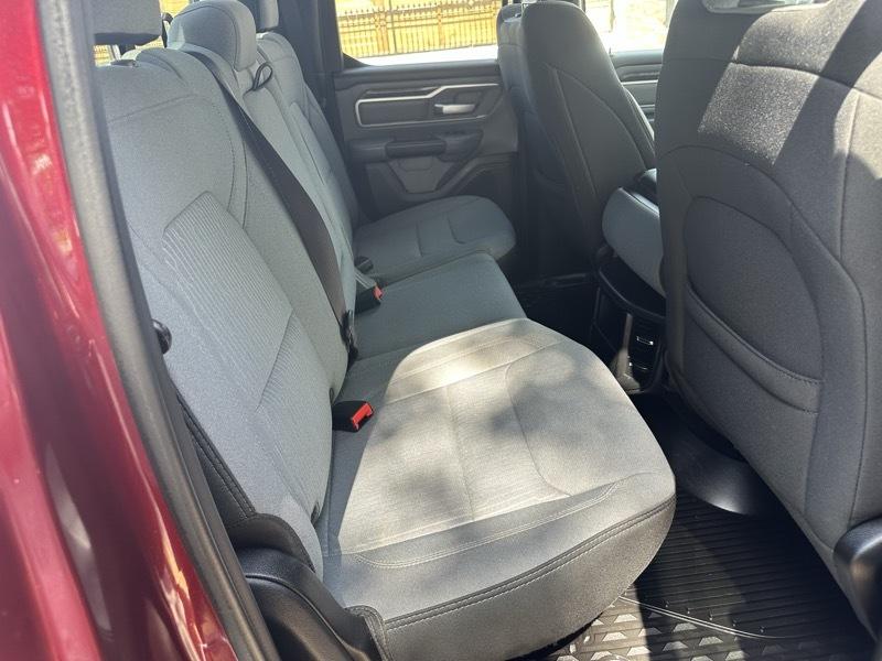 RAM 1500 Big Horn Quad Cab 4WD 2021