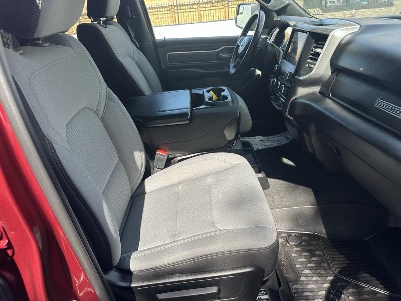 RAM 1500 Big Horn Quad Cab 4WD 2021