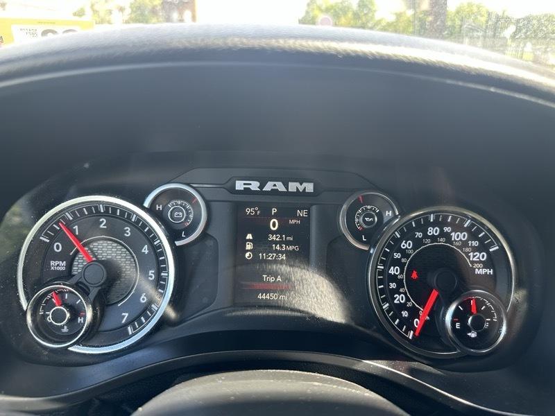 RAM 1500 Big Horn Quad Cab 4WD 2021