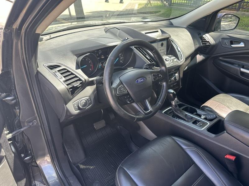 Ford Escape Titanium 4WD 2017