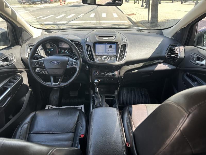 Ford Escape Titanium 4WD 2017
