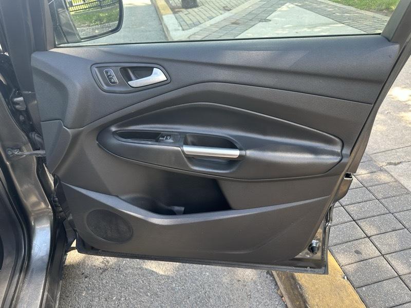 Ford Escape Titanium 4WD 2017