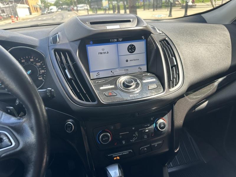Ford Escape Titanium 4WD 2017