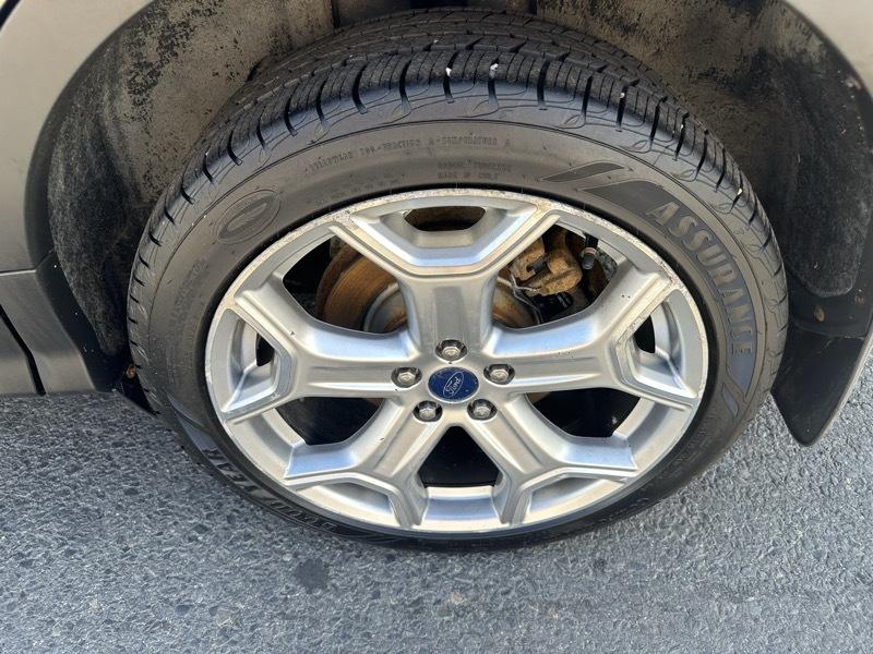 Ford Escape Titanium 4WD 2017