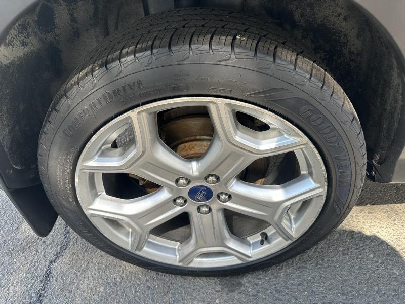 Ford Escape Titanium 4WD 2017