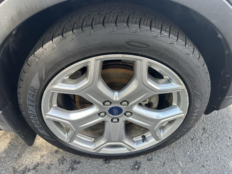Ford Escape Titanium 4WD 2017
