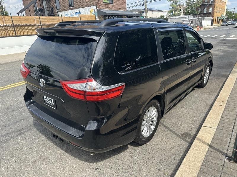 Toyota Sienna  2015