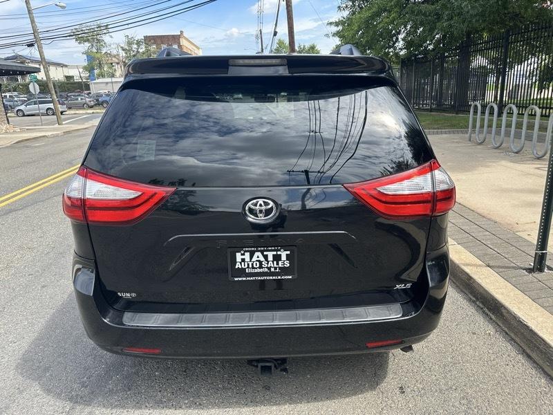 Toyota Sienna  2015