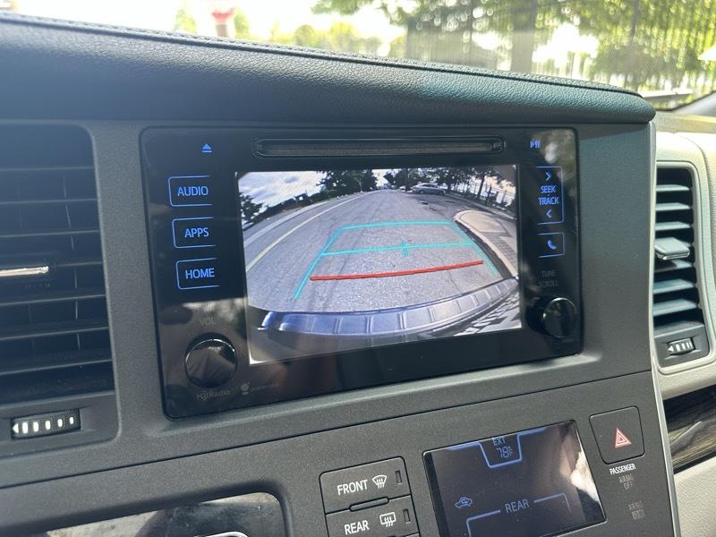Toyota Sienna  2015
