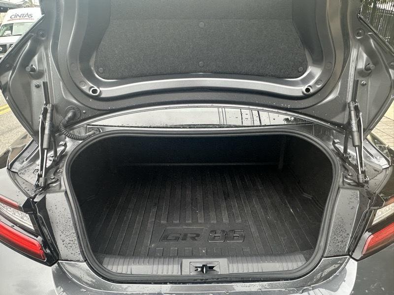 Toyota GR86 Premium 6A 2024