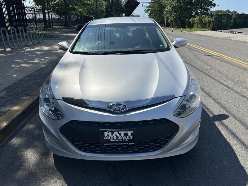 Hyundai Sonata Hybrid Sedan 2012
