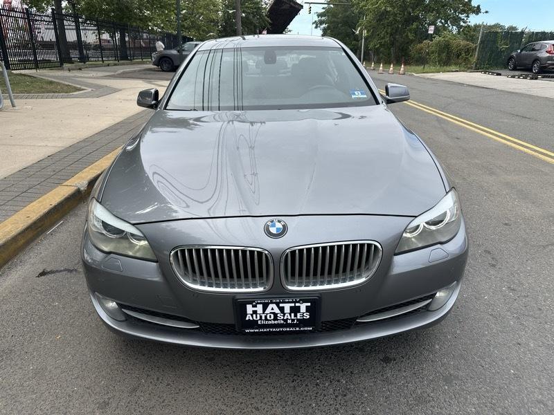 BMW 5-Series 550i xDrive 2012