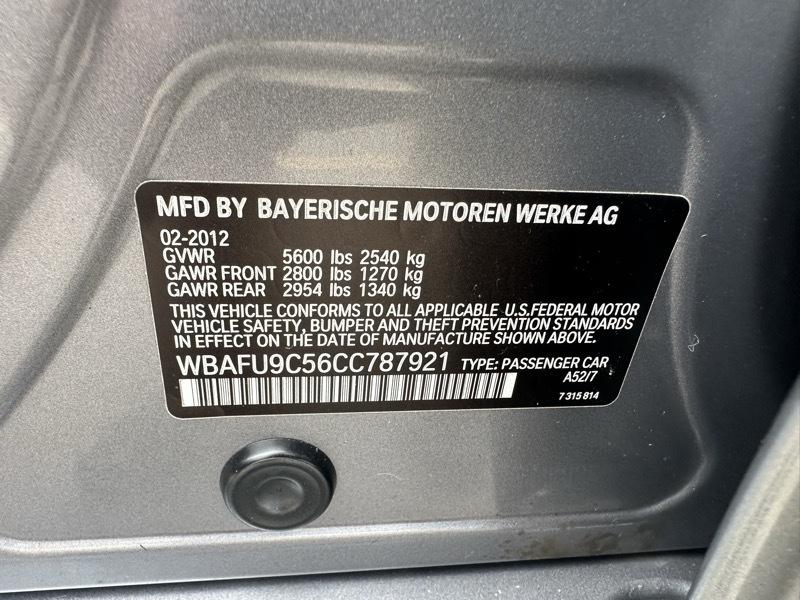 BMW 5-Series 550i xDrive 2012