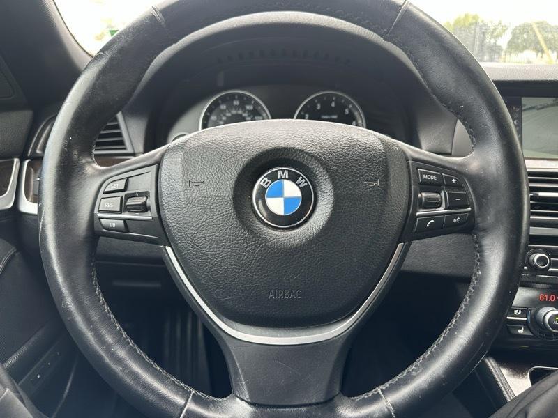 BMW 5-Series 550i xDrive 2012