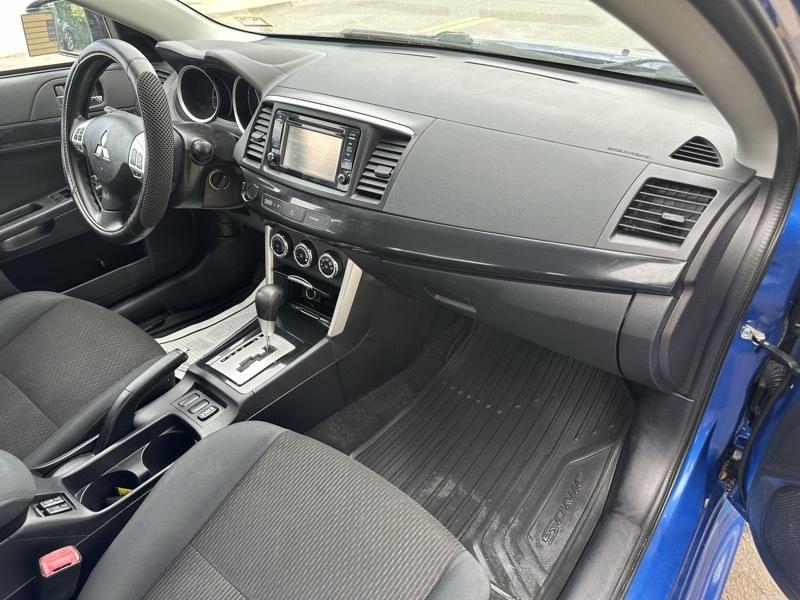 Mitsubishi Lancer  2016