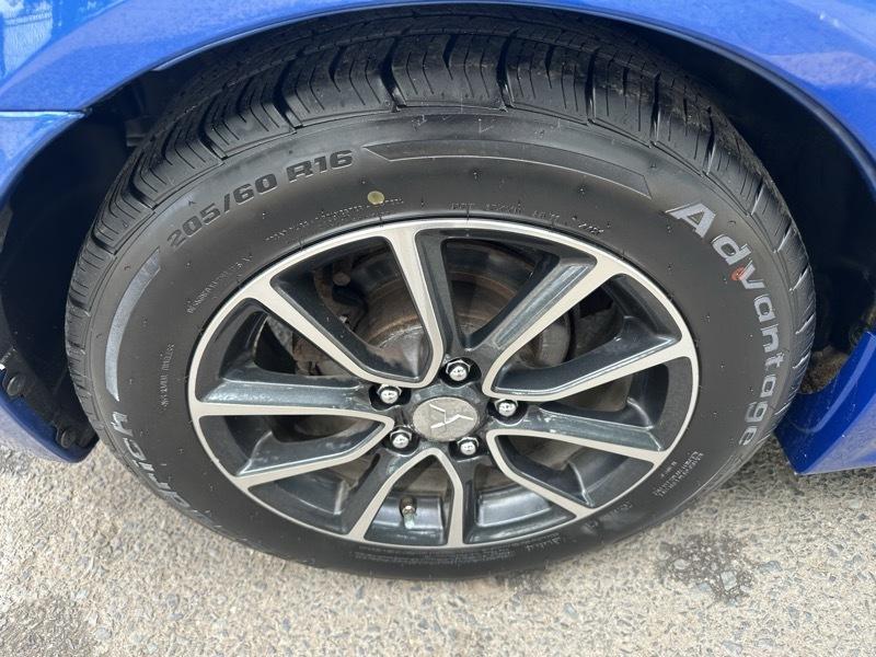 Mitsubishi Lancer  2016