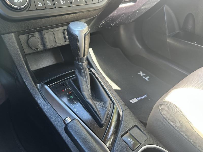 Toyota Corolla LE 2015