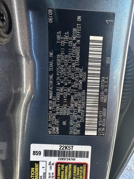 Toyota Tundra Tundra-Grade 5.7L Double Cab 4WD 2010