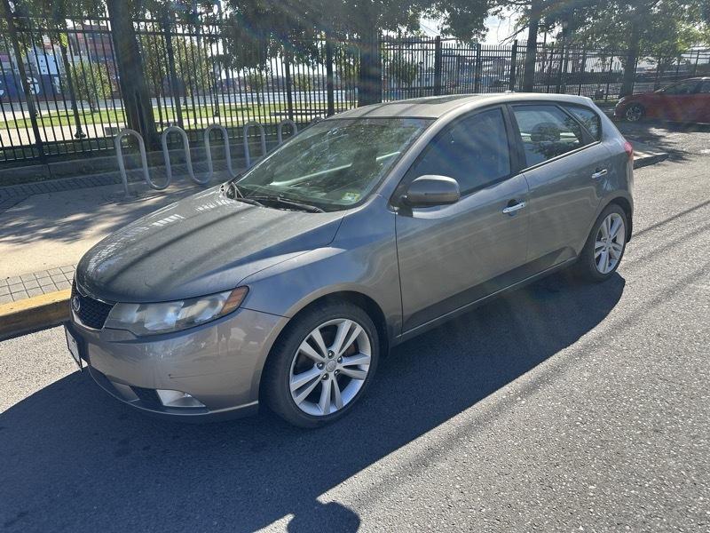 Kia Forte 5-Door SX 2011