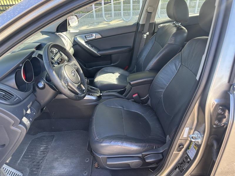 Kia Forte 5-Door SX 2011